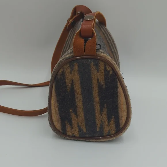 Pendleton Vintage Wool Crossbody Bag Tribal Print Zipper Leather Strap Women's - Picture 5 of 11